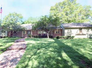 1455 SW Lakeside Dr, Topeka, KS 66604