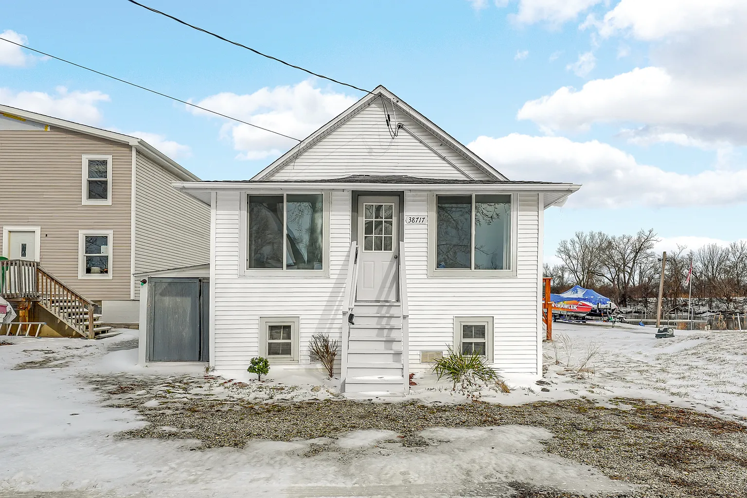38717 N Lake St photo 1