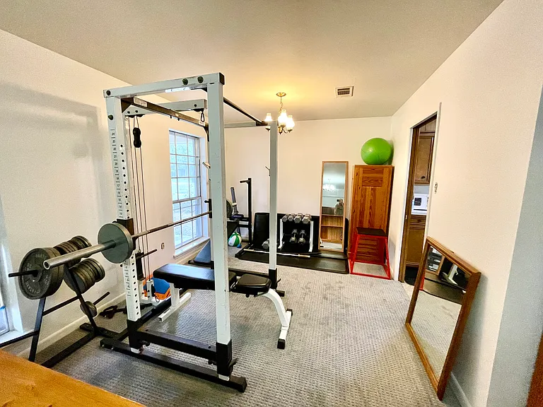 1523 Shawn Dr — Photo 8