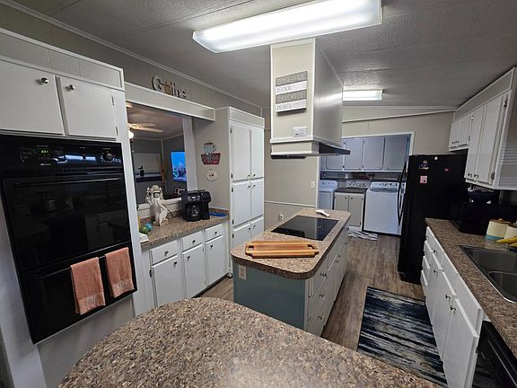 4th image of 382 Alpine Dr