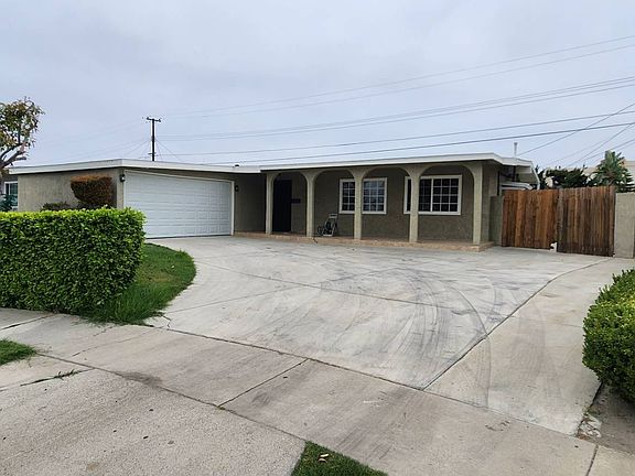 2nd image of 8233 Larch Cir