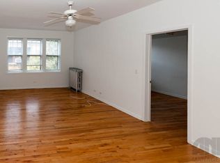 1335 W Addison St APT 2B, Chicago, IL 60613