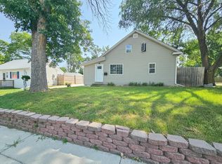 407 S 2nd St, Marshall, MN 56258
