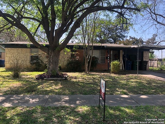 1st image of 4610 Dellcrest Dr
