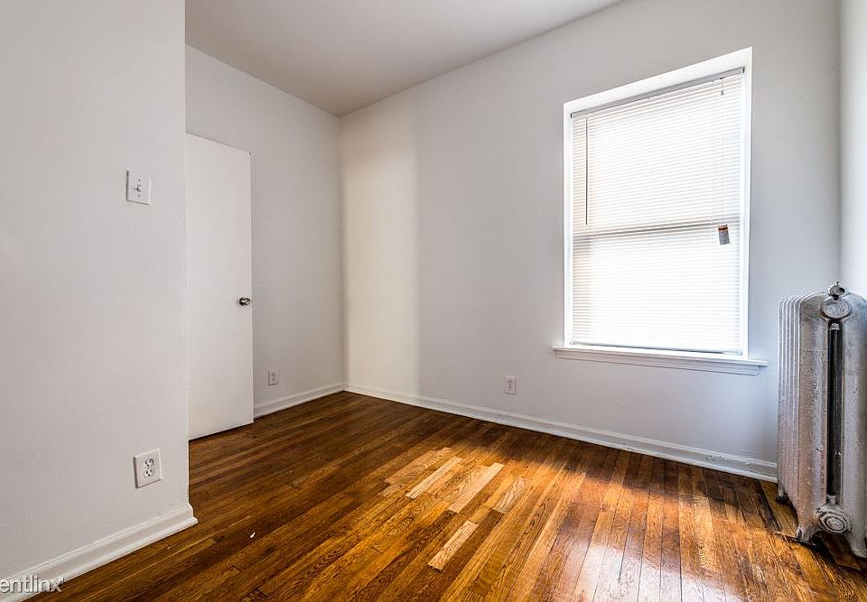 400 S Laramie Ave Apartments Chicago Bedroom_02