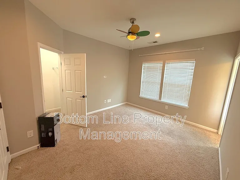 15007 Skypark Dr — Photo 28