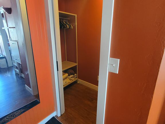 5th image of 414-625 Scott Rd #B