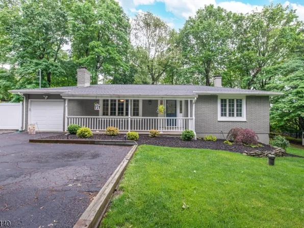 123 Fairmount Ave, Chester Boro, NJ 07930