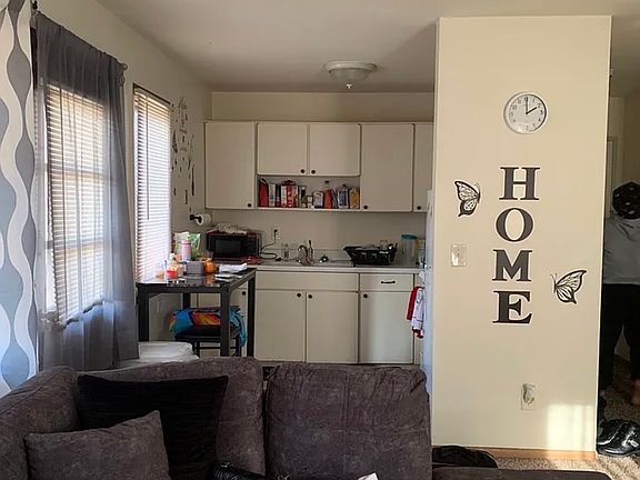 4th image of 621 5th Ave SE #205