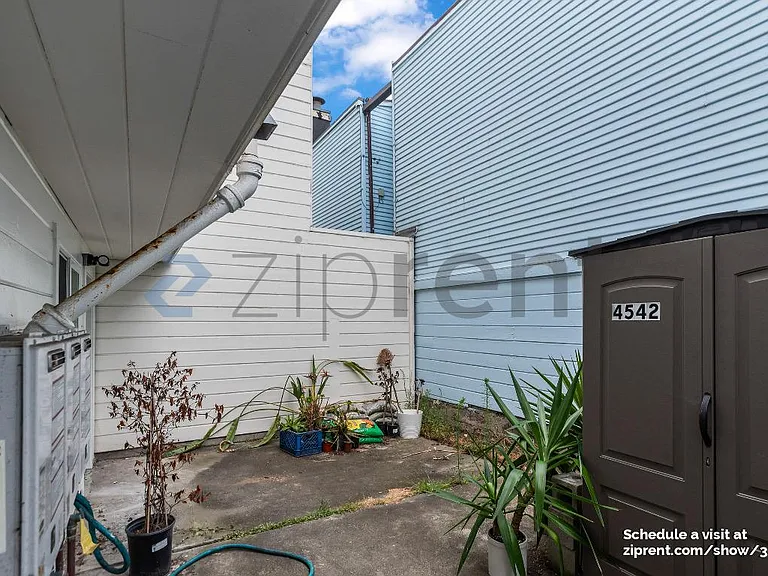 4542 Cabrillo St #A — Photo 20