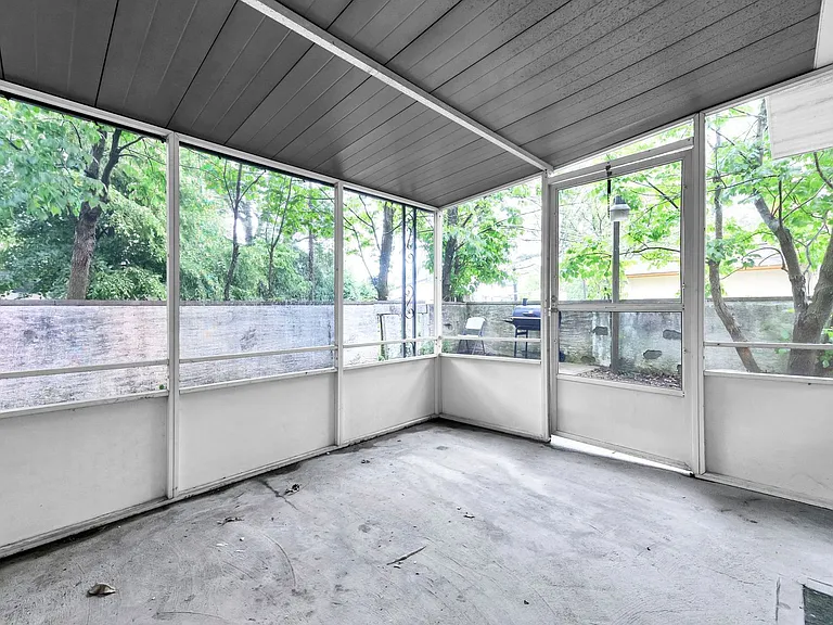2032 Northcliff Dr — Photo 13