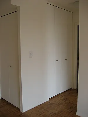 Rented by Realty Operations Group | media 4