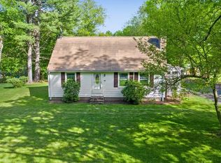 138 Amherst St, Granby, MA 01033