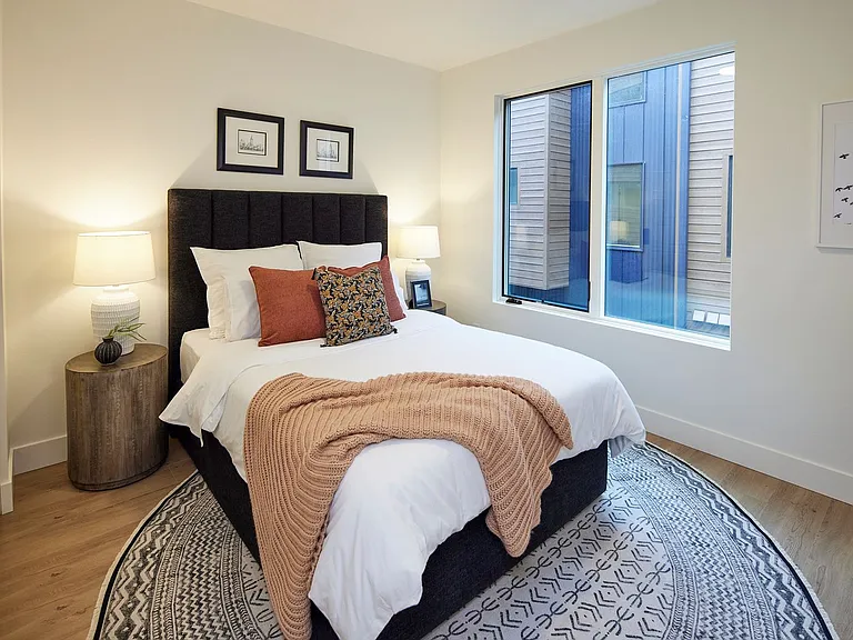 303 - 140 Sacramento Townhomes — Photo 6