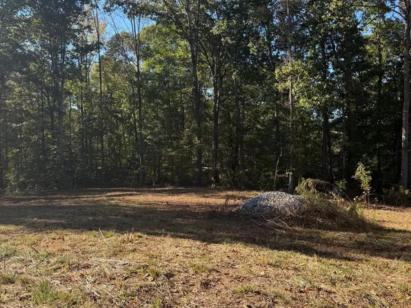 212 Hillshore Ct, Lavonia, GA 30553