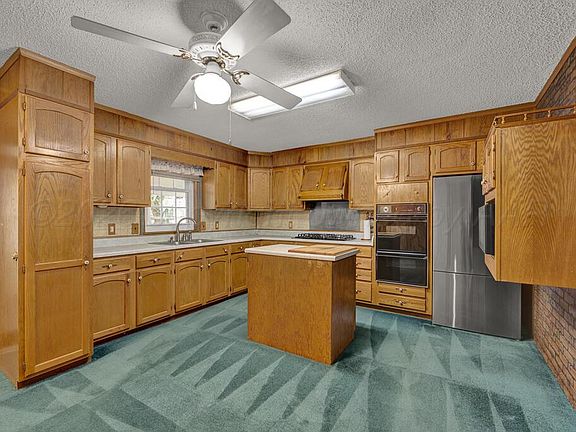 4th image of 5025 Crockett St