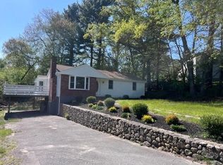 19 Fresh Pond Cir, Plymouth, MA 02360