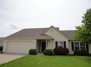 8453 Trappers Ct, Fishers, IN 46038