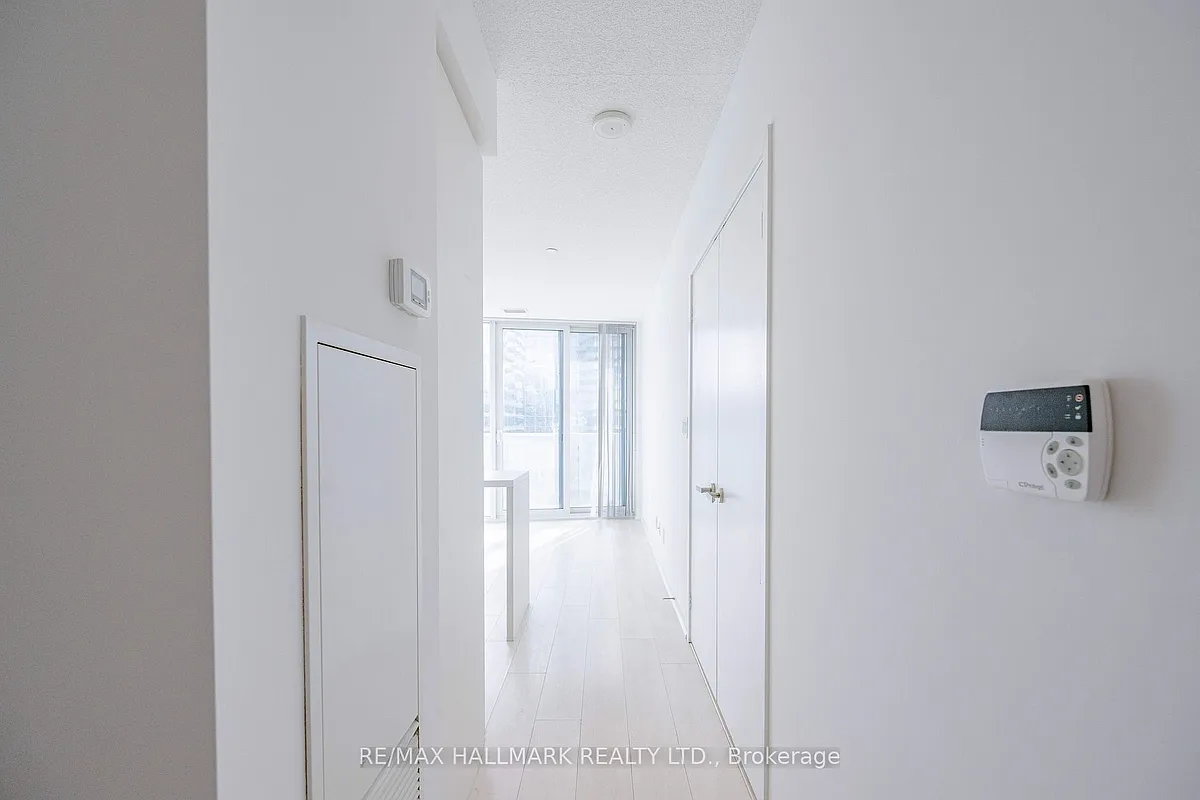 Building Photo - 100 Harbour St #2907