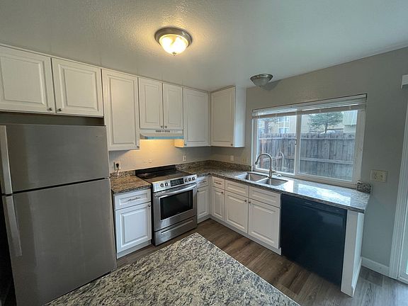 3rd image of 2257 Warfield Way Unit D