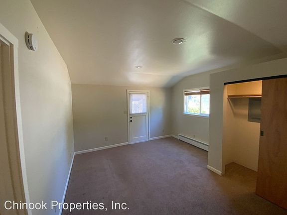 4th image of 2679 1/2 Kincaid St
