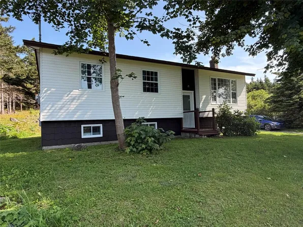 38 Salmon Cove Road, South River, NL A0A3W0
