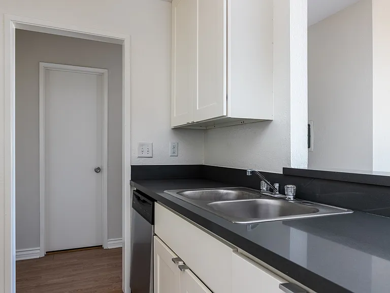 5161 Riverton Ave #104 — Photo 11