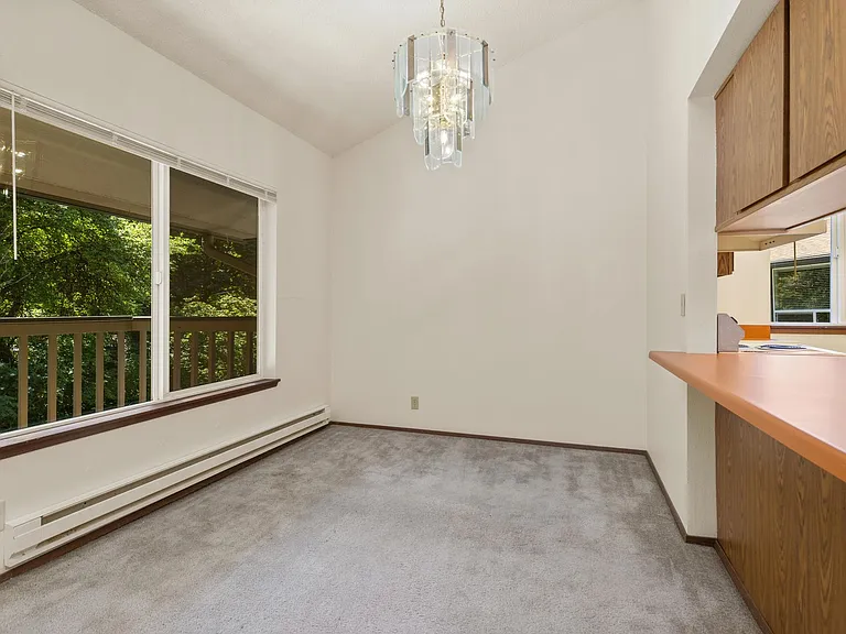 Bellefield Manor — Photo 19
