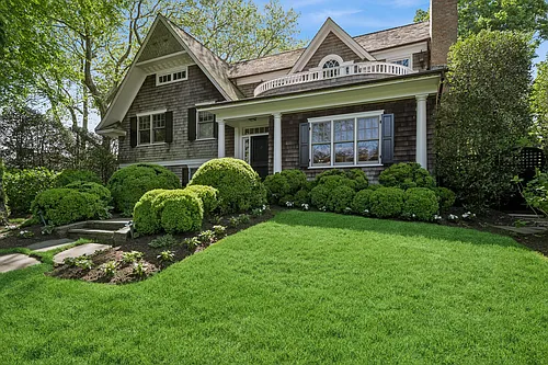 1 Meadow Way Photo 1