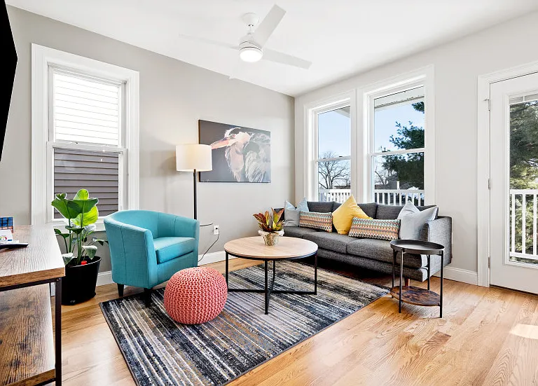 821 Saratoga St #4 — Photo 6