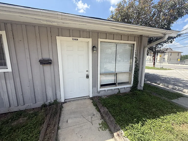1243 N Lbj Dr #B — Photo 19