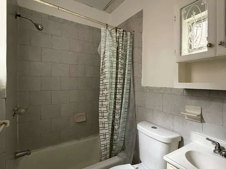 225-227 Clifton Ave #10 — Photo 4