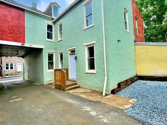 4th image of 321 Beaver St