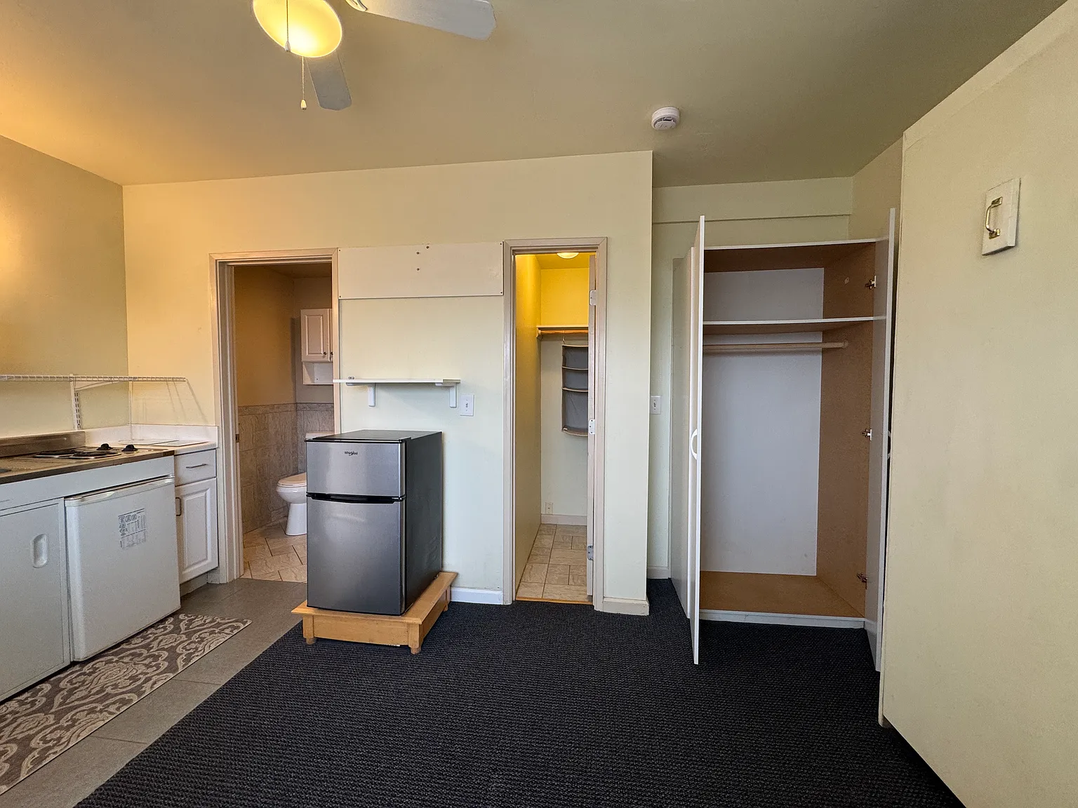 Studio, 500 sqft, $1,750 — Photo 2