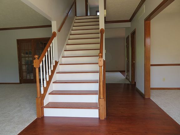 3rd image of 28 Kleggstone Cir