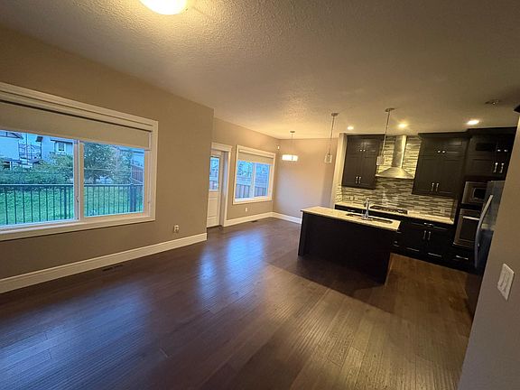 3rd image of 8577 Cushing Pl SW