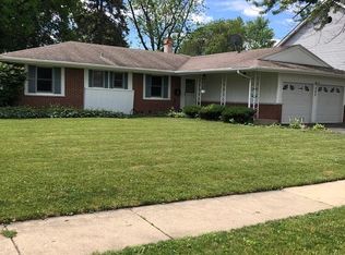 205 Brookhaven Dr, Elk Grove Village, IL 60007