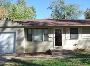 8617 Cambridge Ave, Kansas City, MO 64138