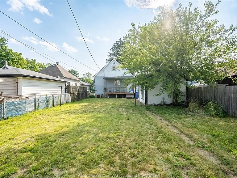 354 Curry Ave — Photo 21