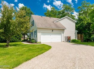 4320 Hickoryview Dr, Louisville, KY