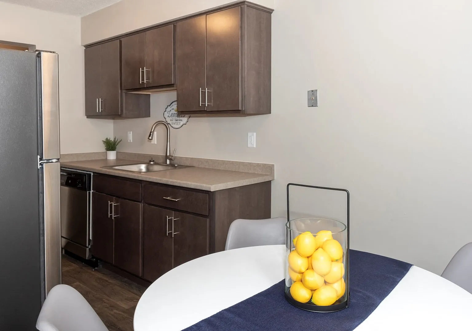 Oakdale Apartments — Photo 3