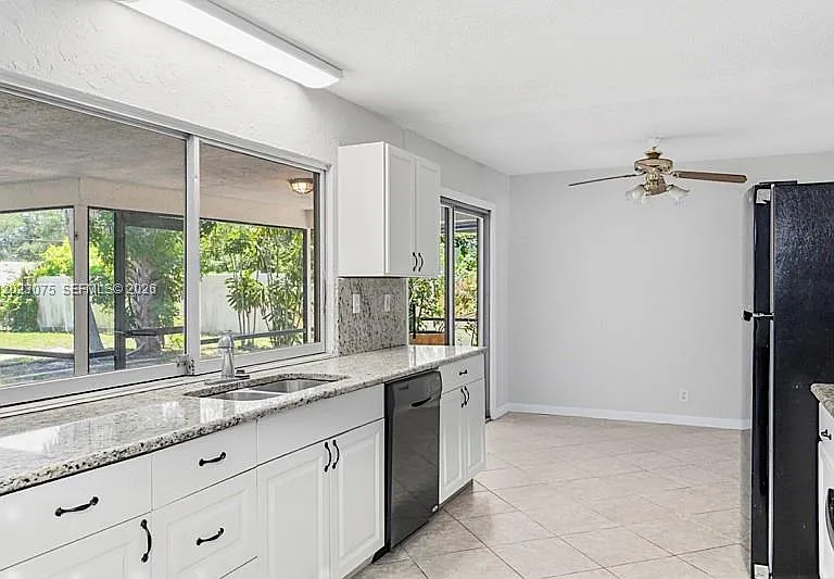 3910 NW 4th Ct — Photo 10