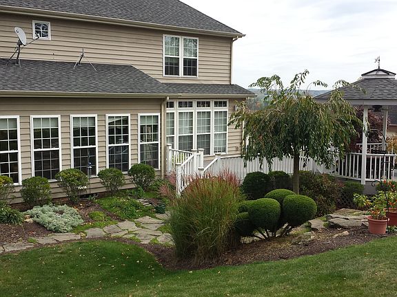 3rd image of 1035 Lakeside Dr