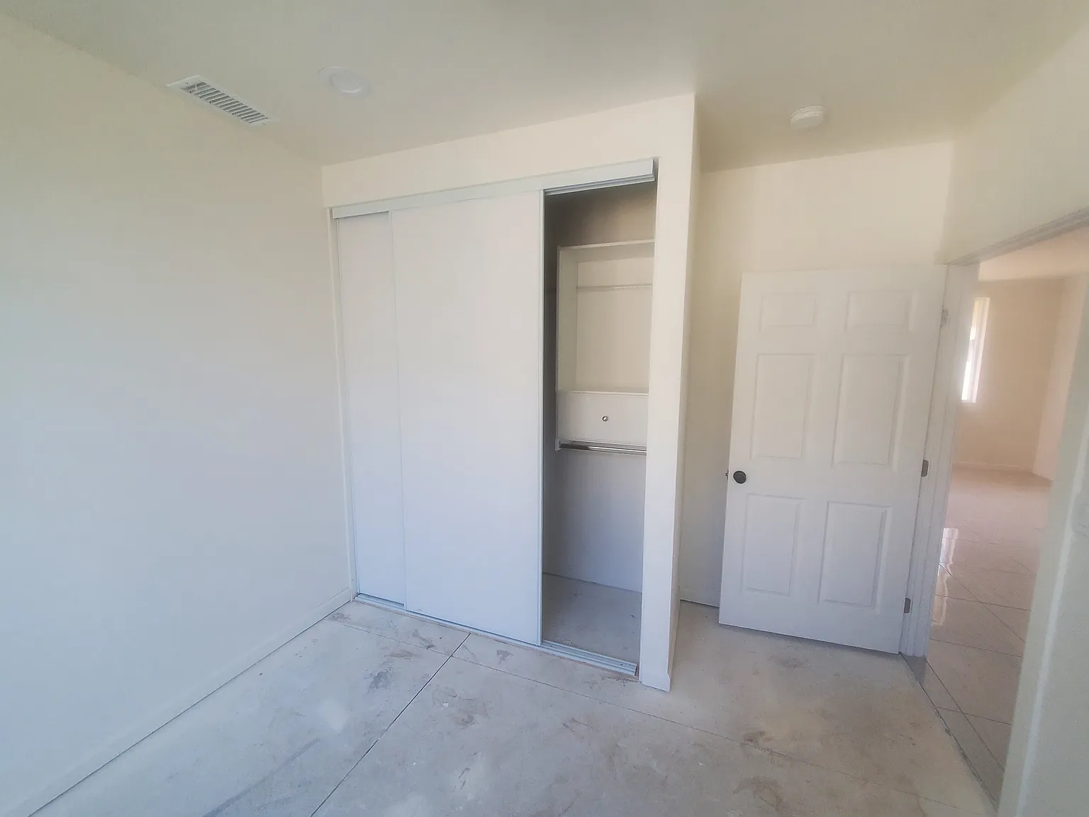 3 bed, 1560 sqft, $3,895 — Photo 2