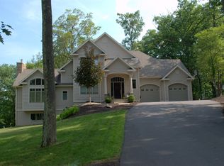 235 Indian Dr, Greentown, PA 18426