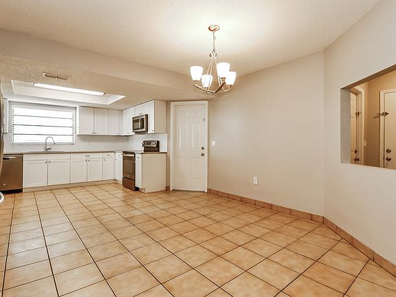 5th image of 8247 Tahr Ave