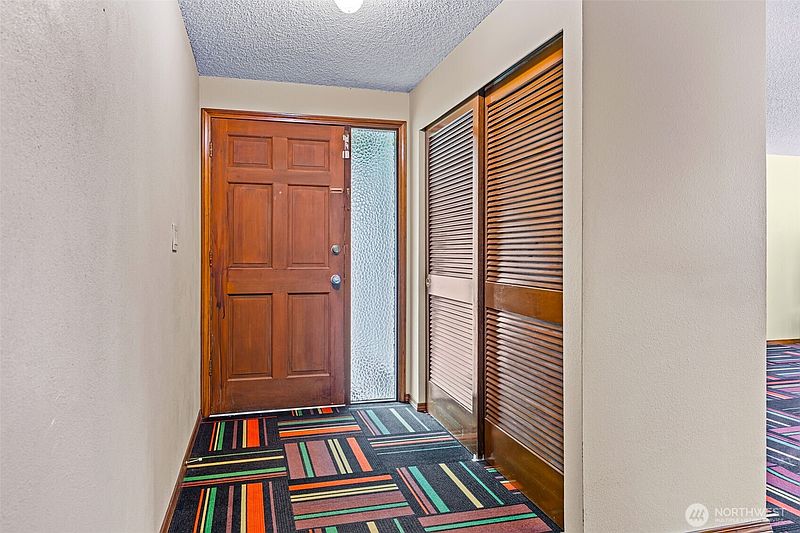 3rd image of 32715 30th Avenue SW