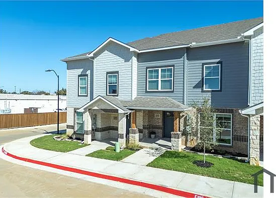 6209 Roby Dr — Photo 3