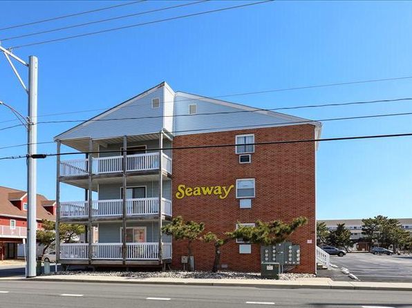 Ocean City MD Condos Apartments For Sale 64 Listings Zillow   3413f475343814cd99950a63e7f96080 P E 