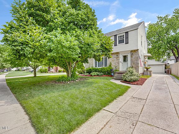2nd image of 581 Sylvandale Ave